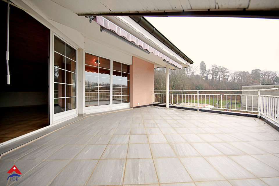 Magnifique appartement de 4 pièces avec balcon
